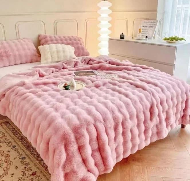 Fotografie produs: Patura cocolino pufoasa Lux cu patratele, pat dublu, Roz 200 x 230 cm - Roz