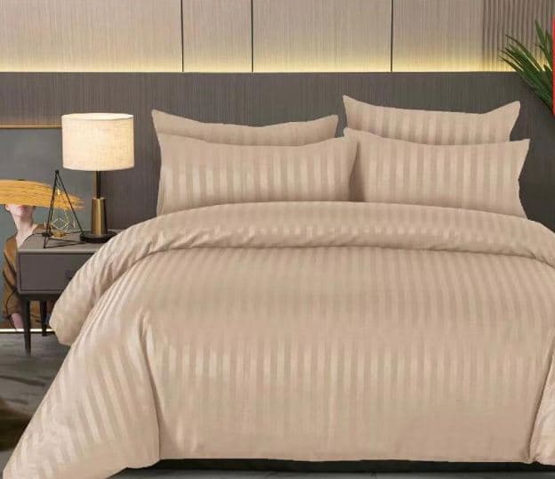 Fotografie produs: Lenjerie de pat din Damasc, pentru pat dublu, 6 piese- bej deschis 200 x230 cm